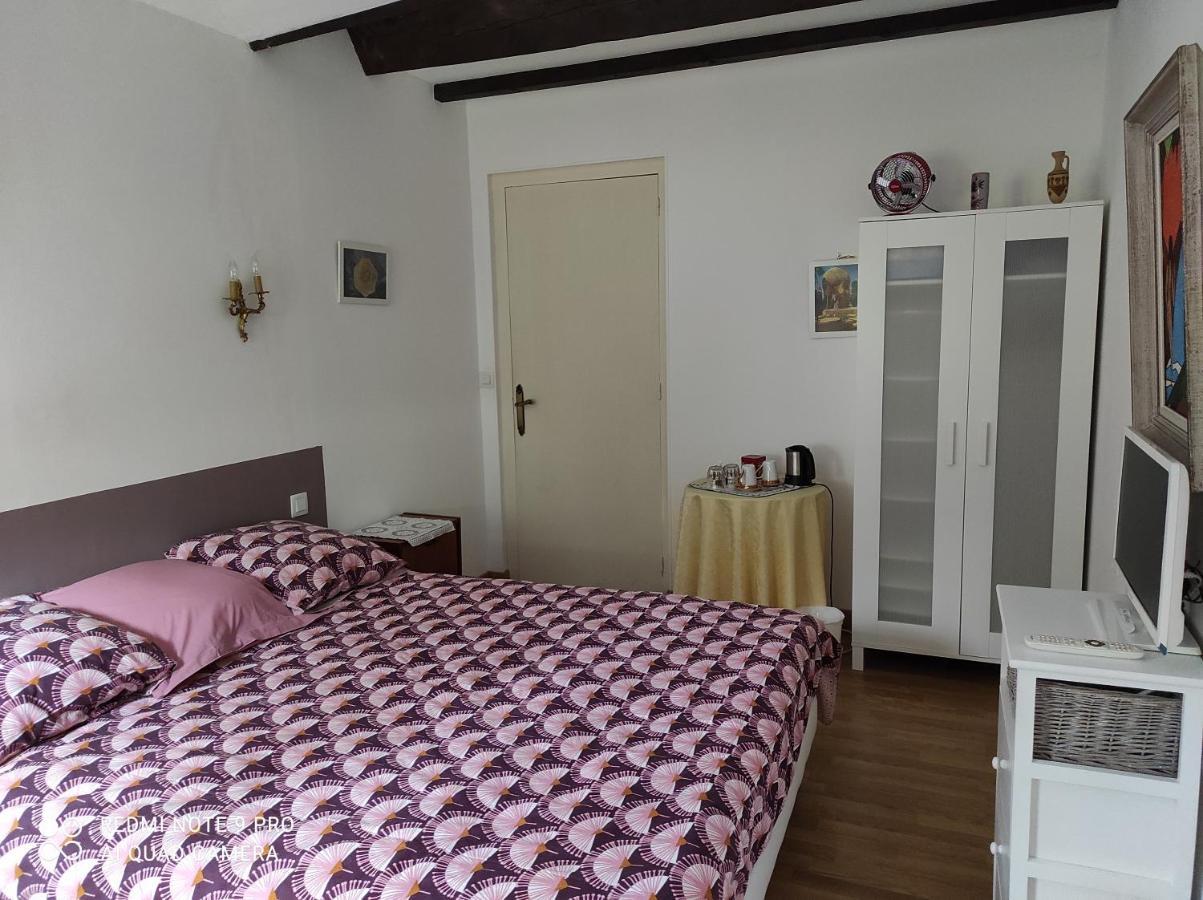 Chez Charlotte et Michel Apartman Brassac  Kültér fotó